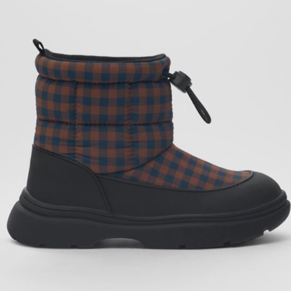 Zara winter boots Size 6.5